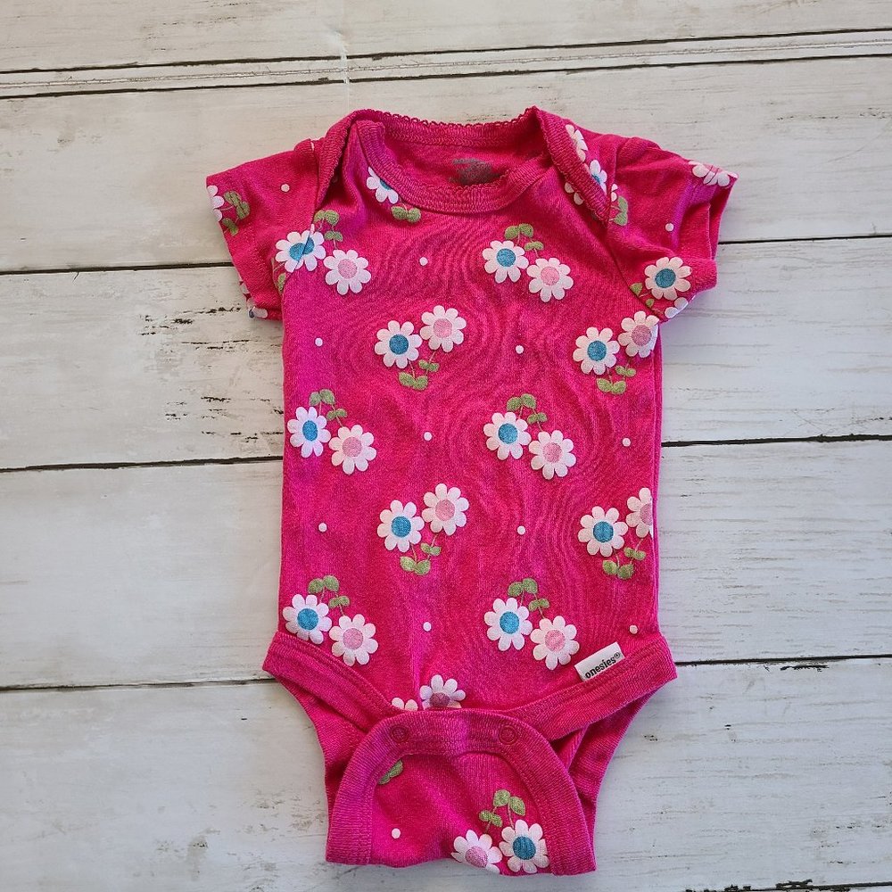 ♡ 5/$20 - Onesie Girl's Magenta Pink Floral Short Sleeve Bodysuit 0-3mo.